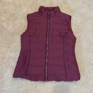 Aeropostale maroon vest